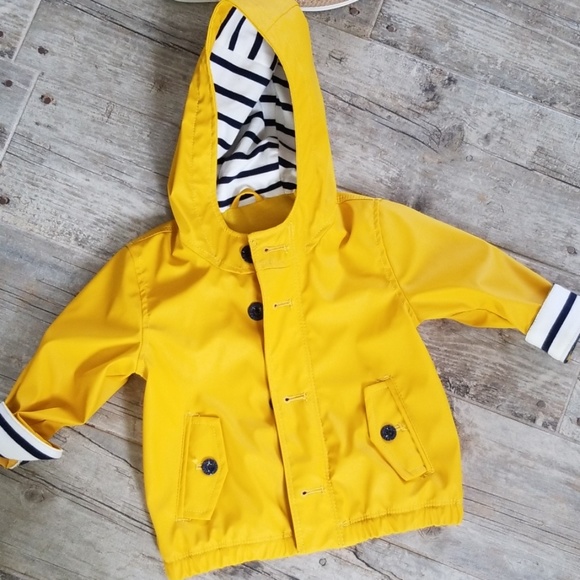 gap raincoat boy